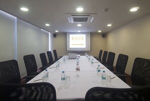 Meeting facility - Keys Select by Lemon Tree Hotels, Visakhapatnam (Visakhapatnam)