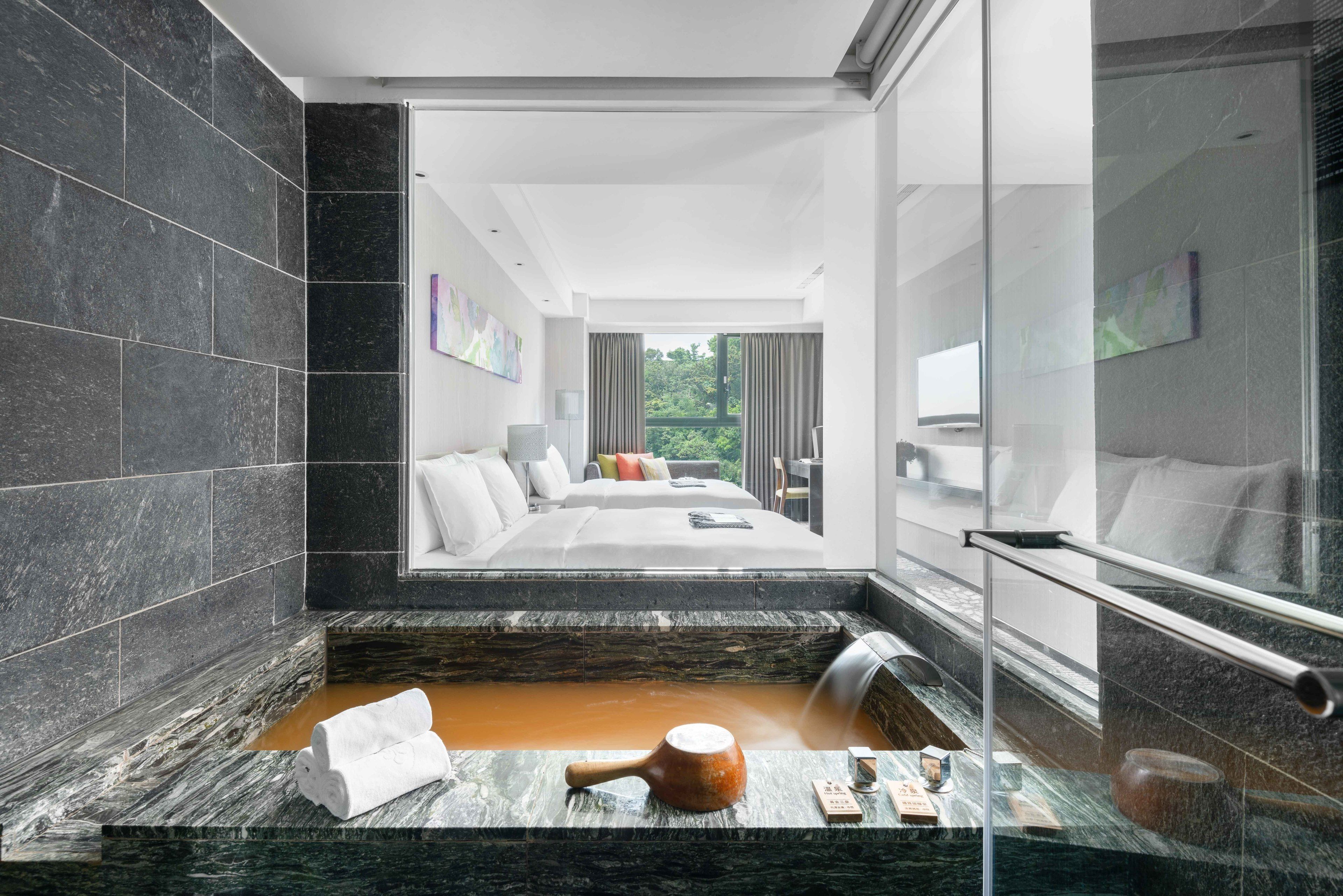 separate bathtub and shower, spring water bathtub, rainfall showerhead