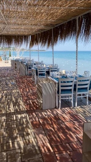 2 restaurants, dinner served, Turkish cuisine