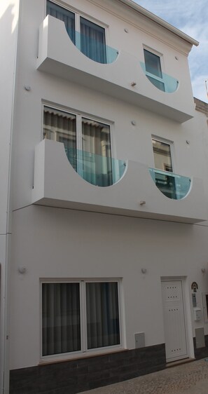 Front of property - Home Sweet Praia (Nazaré)