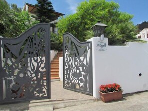 Entrée de l’hébergement