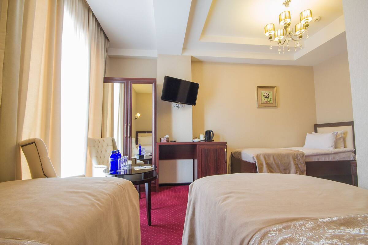 Standard Triple Room | Premium bedding, minibar, in-room safe, desk