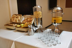 Free daily buffet breakfast