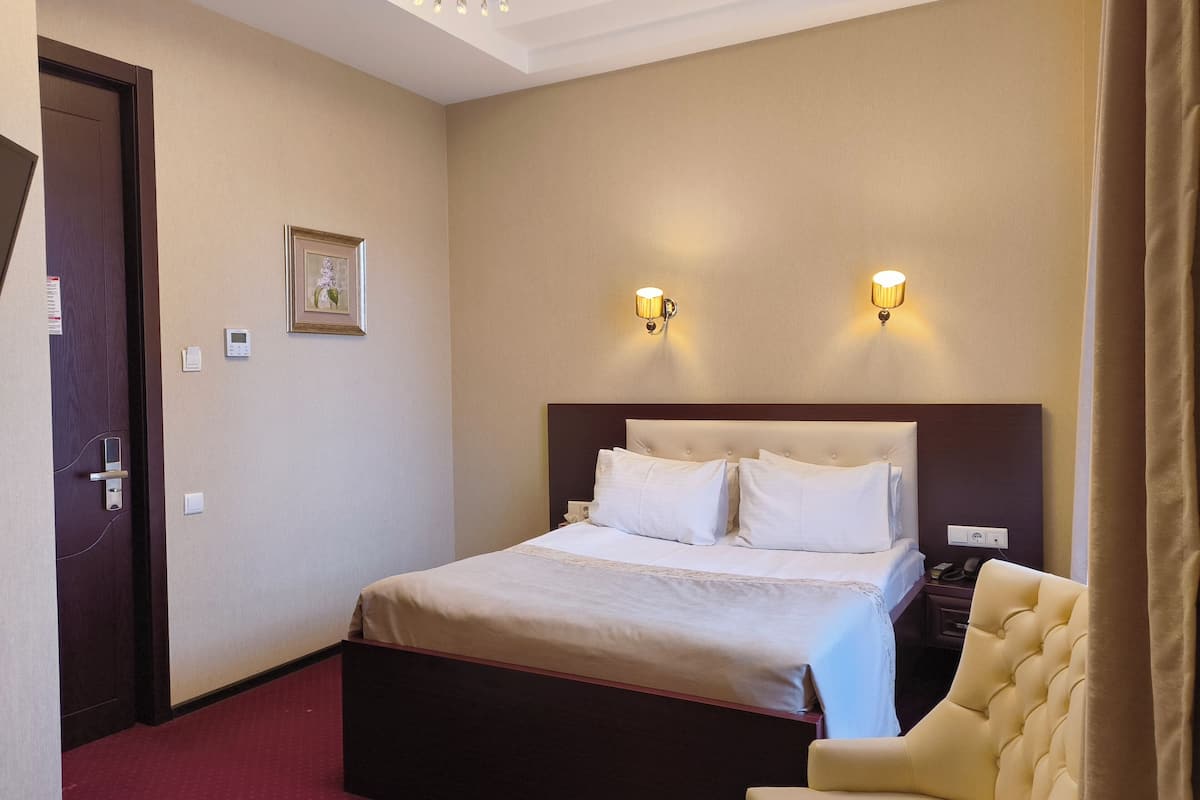 Comfort Single Room | Premium bedding, minibar, in-room safe, desk