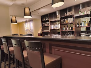 Bar (on property) - Marionn Hotel (Tbilisi)