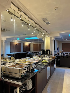 Desayuno buffet incluido todos los días