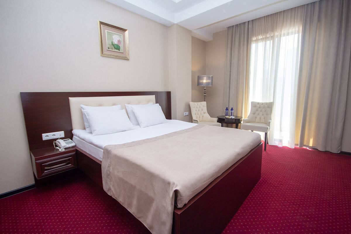 Chambre Double Standard, balcon | Literie de qualité supérieure, minibar, coffres-forts dans les chambres