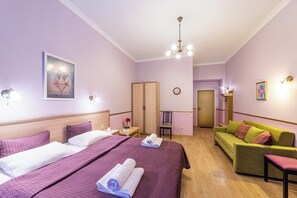 Comfort Double or Twin Room | 1 bedroom, individually decorated, individually furnished, desk