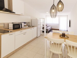 Apartment, 2 Bedrooms | Blackout curtains, iron/ironing board, free cots/infant beds, free WiFi - La Premsa (Arenys de Mar)