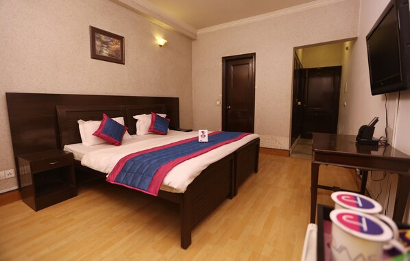 Phòng đôi Deluxe, 1 giường đôi | Bộ đồ giường cao cấp, két bảo mật tại phòng, bàn