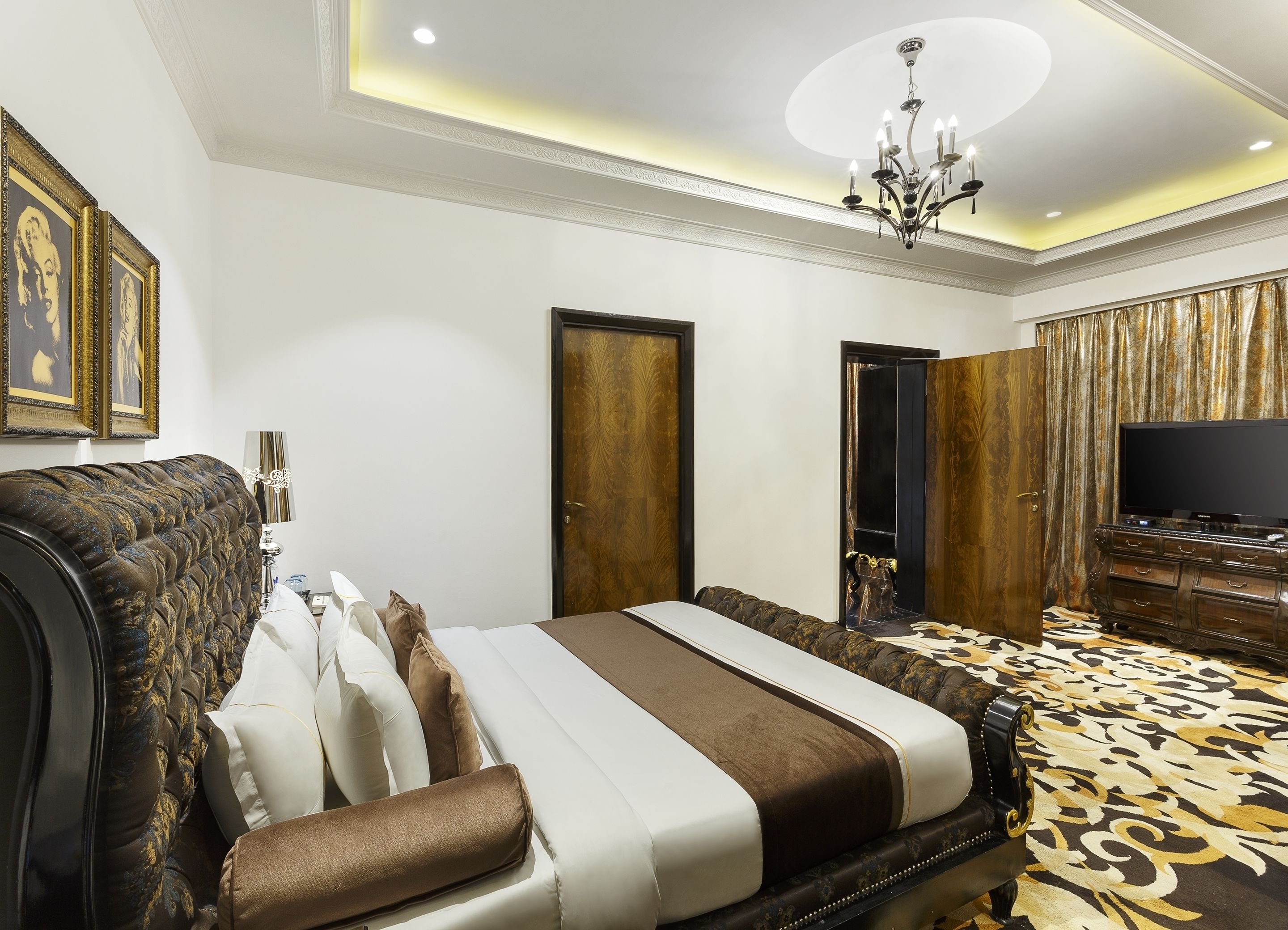 presidential suite, non smoking, city view | egyptian cotton sheets, premium bedding, down duvets, memory-foam beds