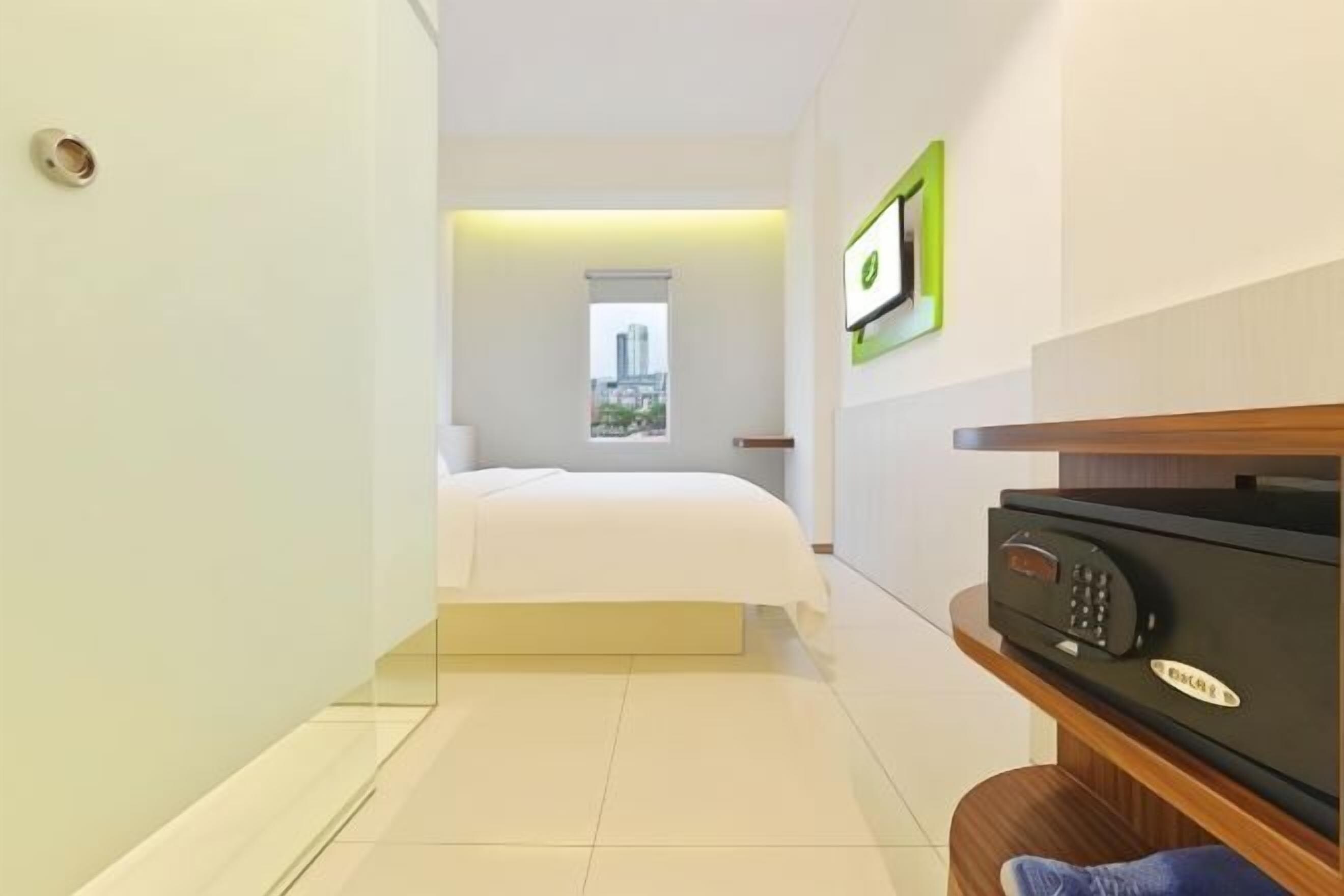 In-room safe, desk, free WiFi, bed sheets