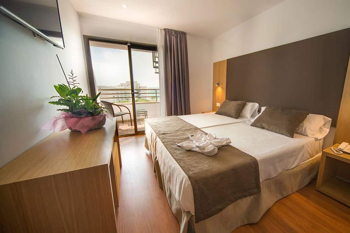 double room, balcony, sea view | desk, blackout curtains, soundproofing, iron/ironing board