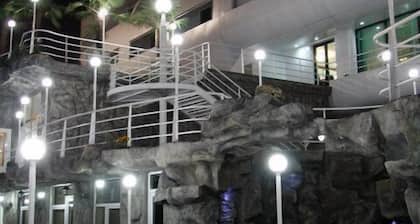 Cruise Hotel