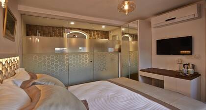 Arart Hotel