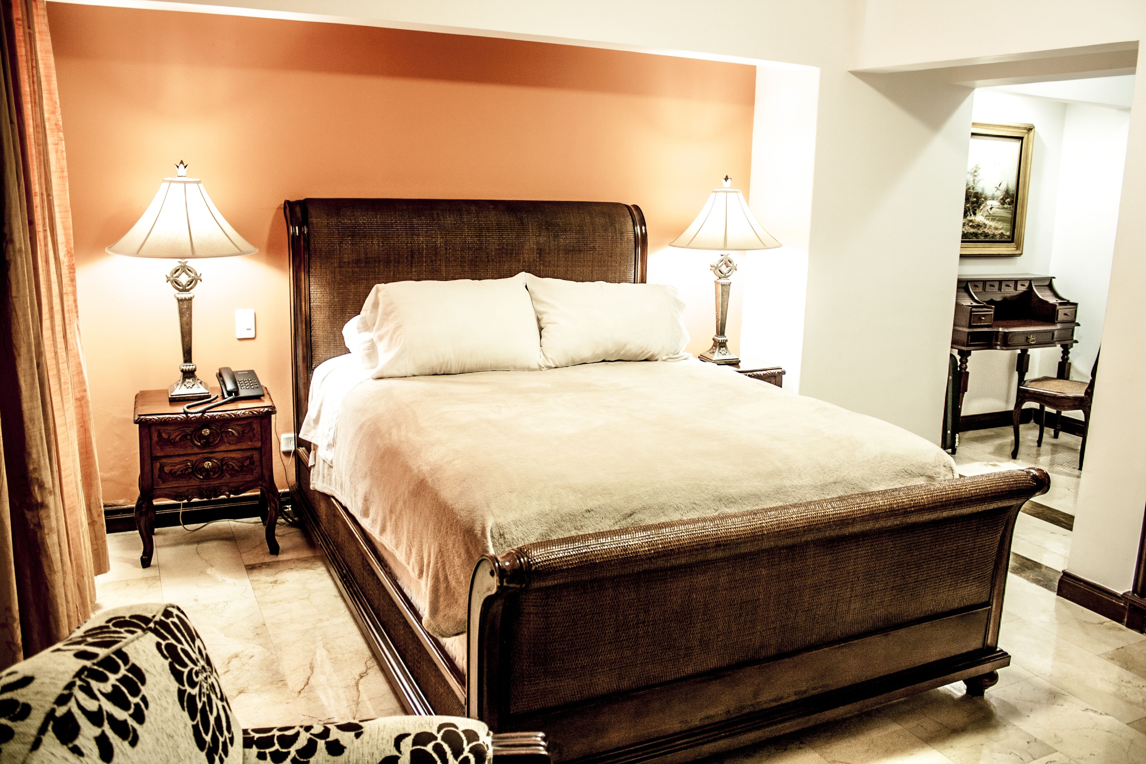 deluxe single room, 1 queen bed | premium bedding, minibar, in-room safe, desk