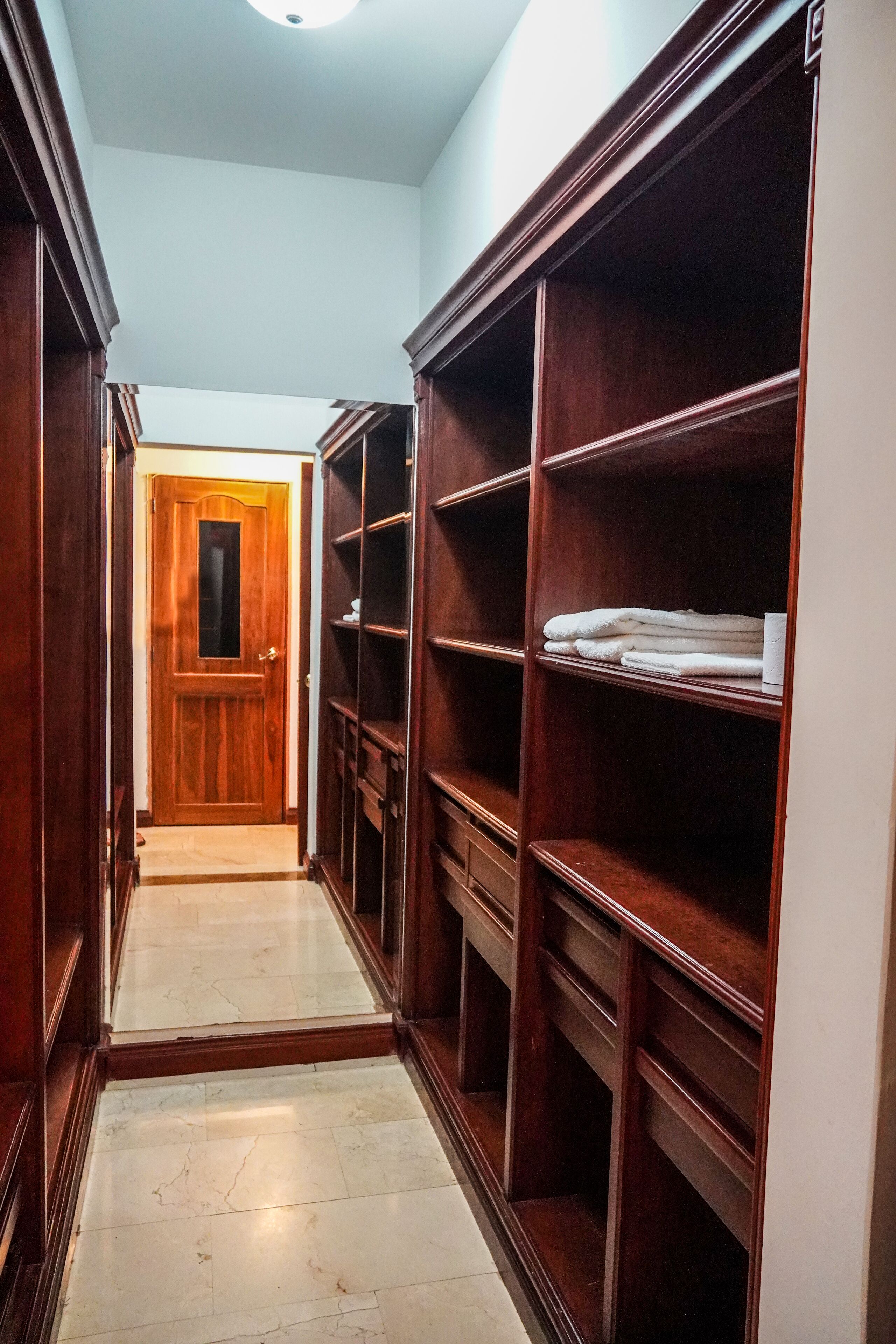 deluxe double room, 1 king bed, garden view | premium bedding, minibar, in-room safe, desk