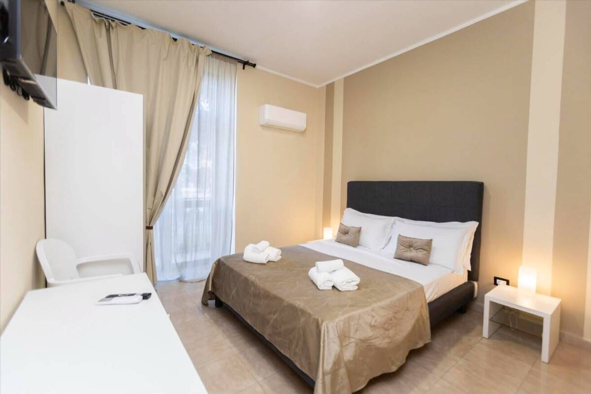 Superior Room, 1 Double Bed, City View | Desk, blackout curtains, bed sheets