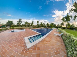 Piscina externa