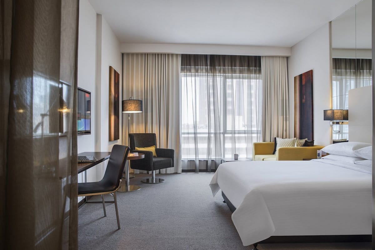 Literie hypoallergénique, couette en duvet d'oie, minibar