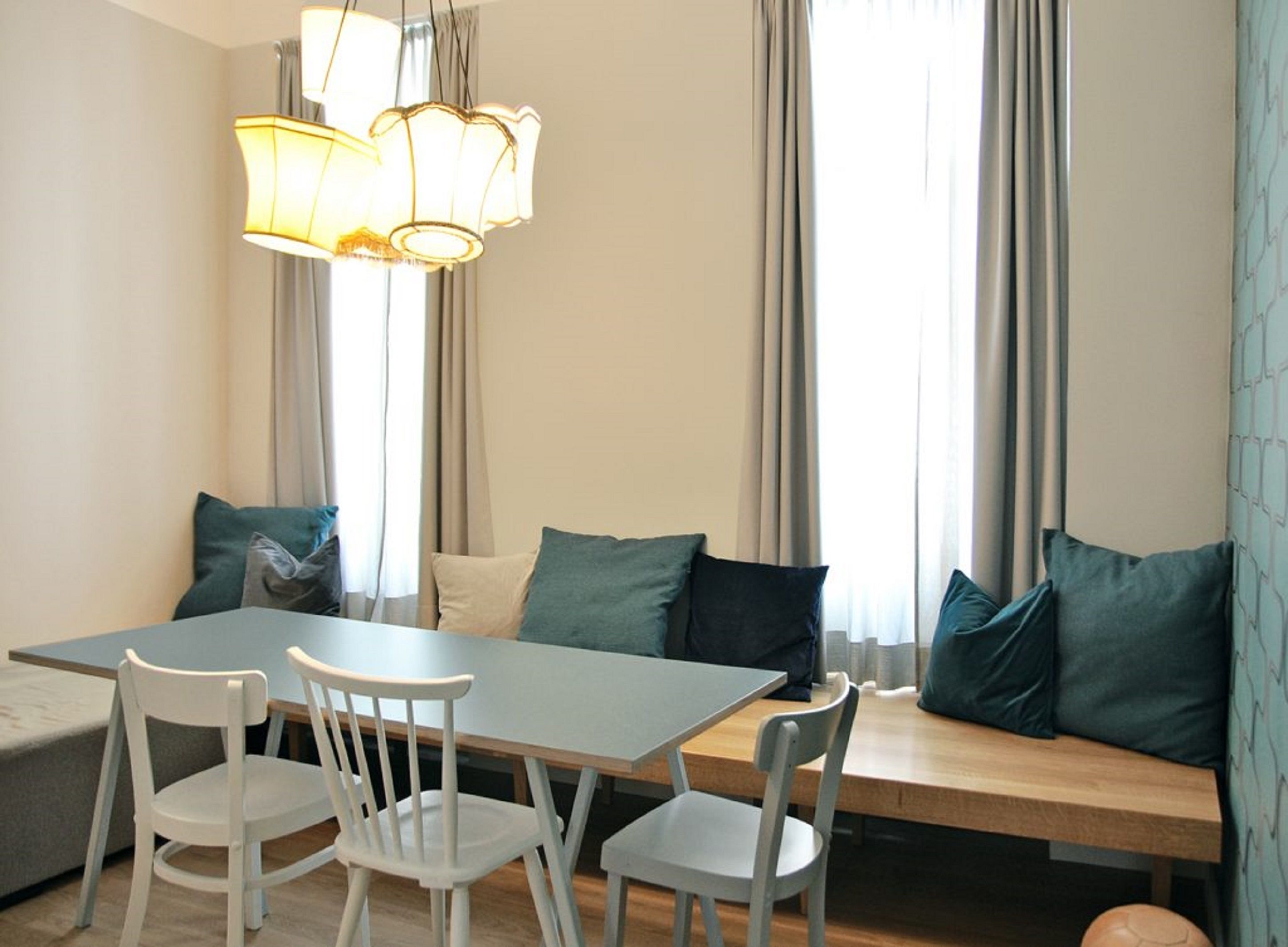 garden suite - reschgasse 4 | living area | flat-screen tv