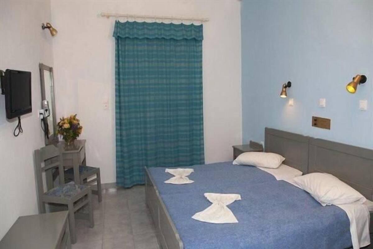 Cribs/infant beds
