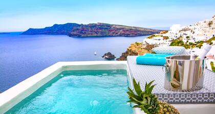 Kaleidoscope Cave Houses Oia