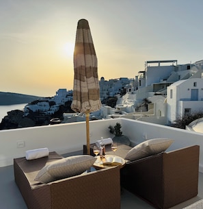 Superior Suite, 1 Bedroom, Hot Tub, Sea View (White dome) | Terrace/patio
