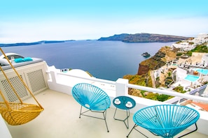 Superior Suite, 1 King Bed, Jetted Tub, Sea View (Blue Sky) | Balcony view