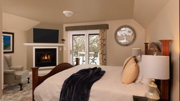 Egyptian cotton sheets, premium bedding, iron/ironing board, free WiFi