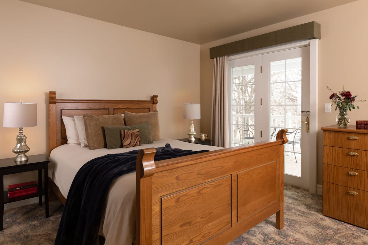 Habitación estándar, 1 cama Queen size, para no fumadores | Sábanas de algodón egipcio y ropa de cama de alta calidad 