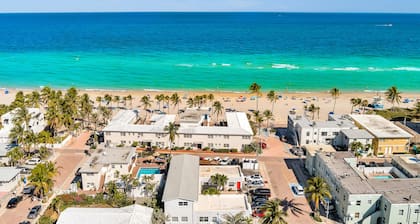 Hollywood Beach Seaside