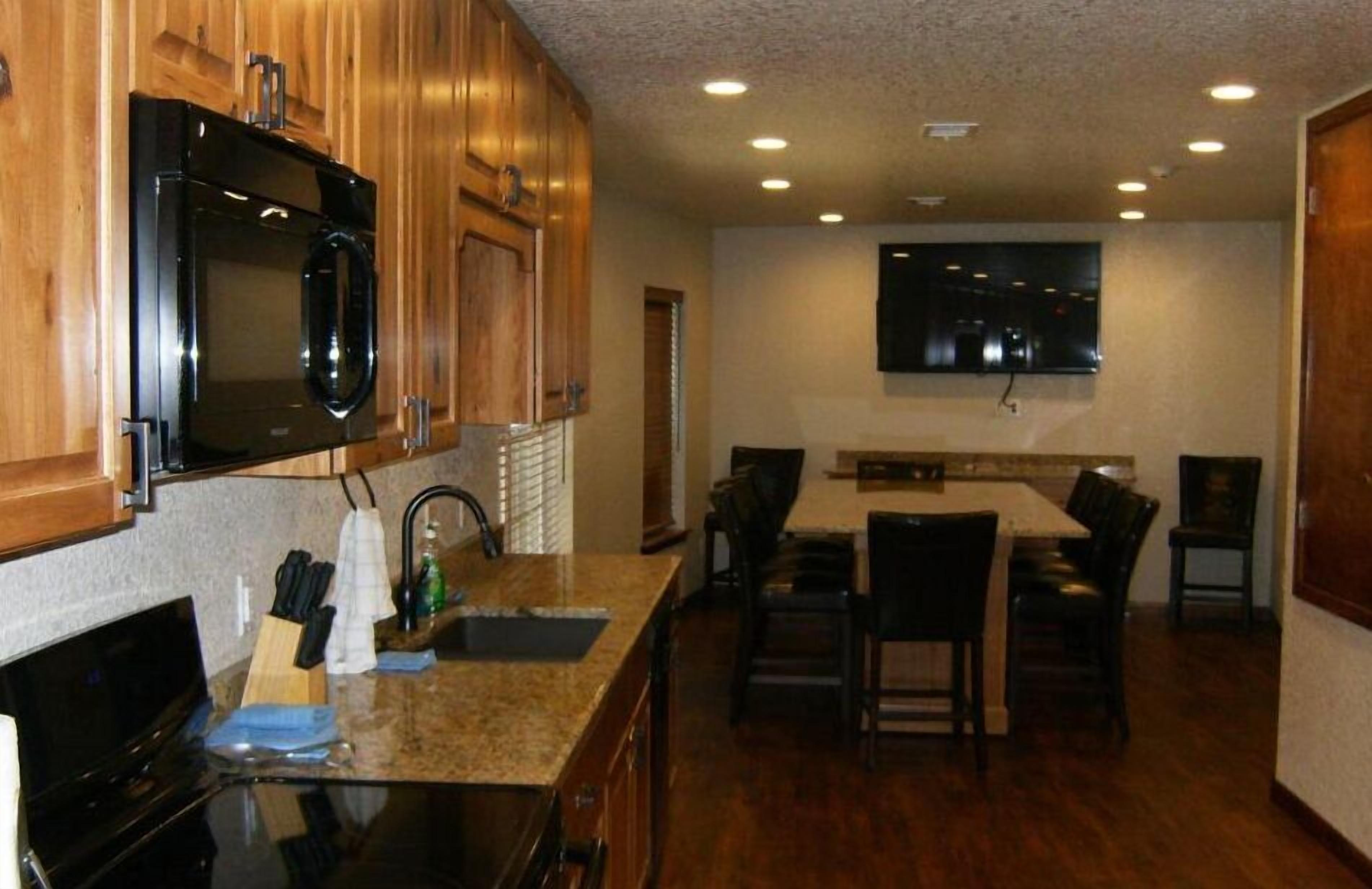 Fridge, microwave, coffee/tea maker