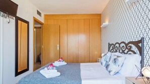 Standaard appartement, 2 slaapkamers, balkon, uitzicht op zee (Plaça pati de cela nº1)