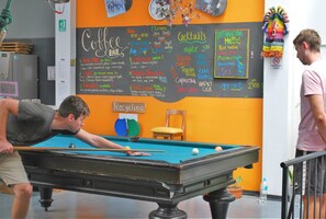 Billiards - Minka Backpackers Hostel (Quito)