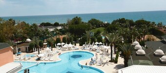 Insula Resort & Spa