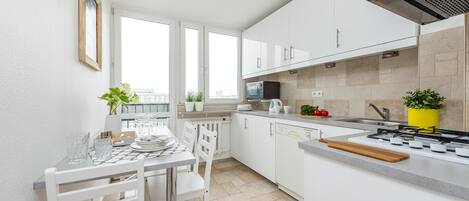 Full-sized fridge, coffee/tea maker
