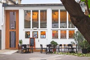 Fachada da propriedade