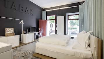 Suite junior, vista a la ciudad, planta baja (Belvederegasse 22) | Ropa de cama de alta calidad y minibar