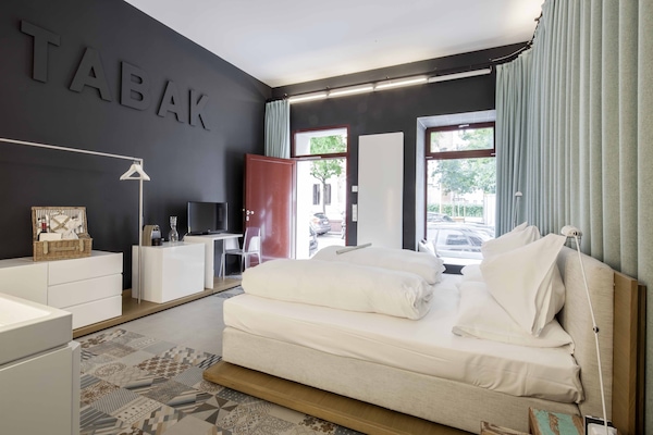 Suíte júnior, vista para a cidade, no piso térreo (Belvederegasse 22) | Roupas de cama premium, frigobar, cofres nos quartos, escrivaninha
