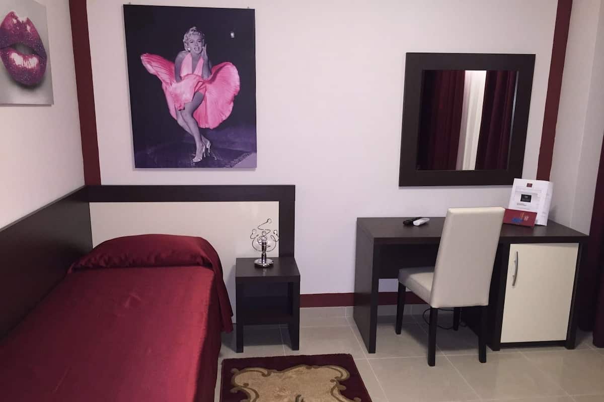 ห้องซิงเกิล | มินิบาร์, โต๊ะทำงาน, Wi-Fi ฟรี