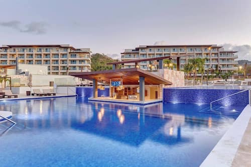 4 outdoor pools