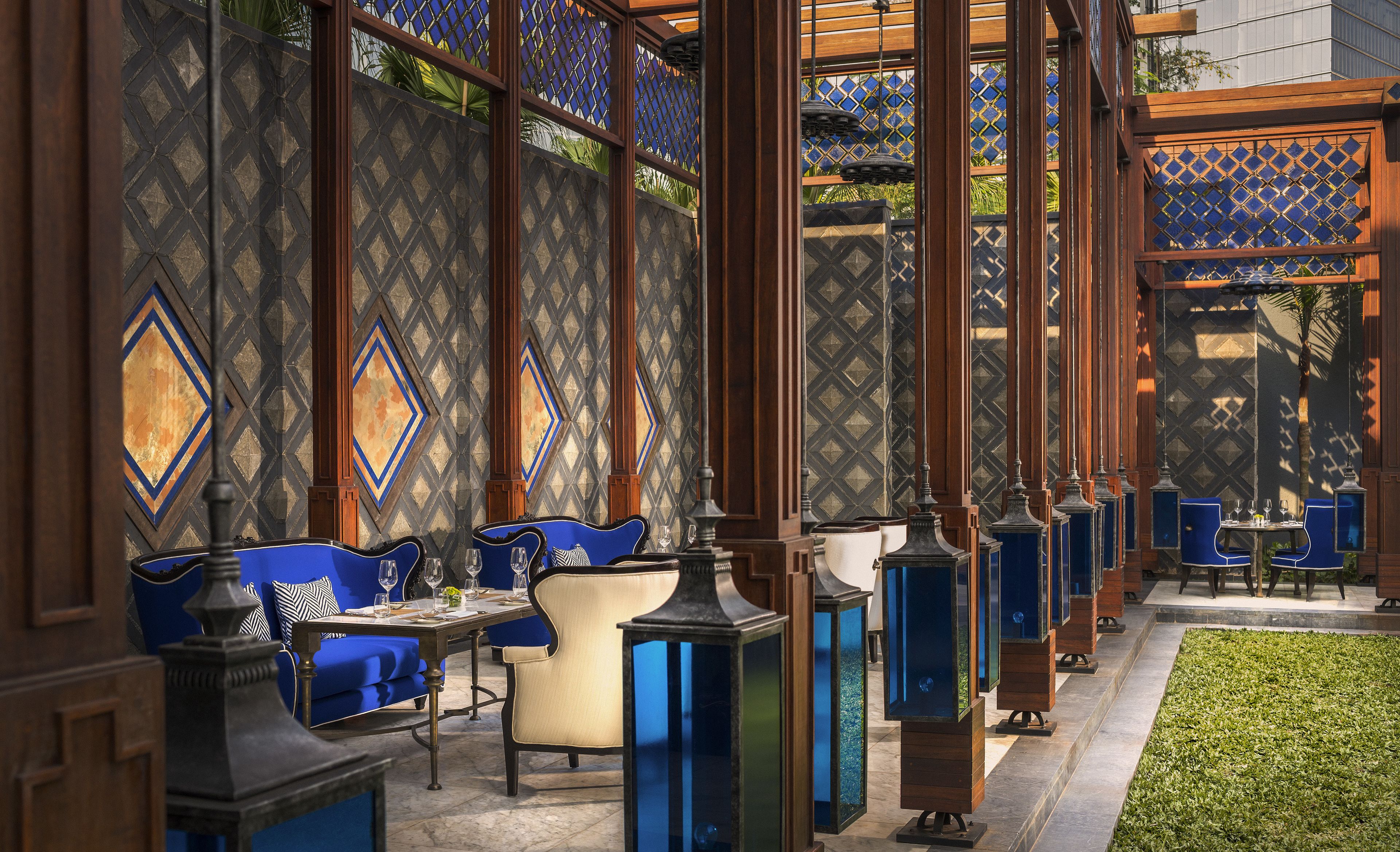 breakfast, lunch and dinner served