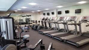 A gym with treadmills, weight machines, and exercise balls. - Nant Ddu Lodge Hotel & Spa by Belvilla (Merthyr Tydfil)