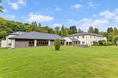 Nant Ddu Lodge Hotel & Spa by Belvilla