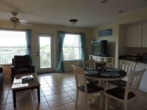Condo, 1 Bedroom, Kitchen | In-room dining
