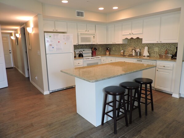 Apartment, 2 Schlafzimmer, Küche | Eigene Küche