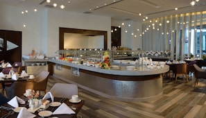 Daily buffet breakfast (MXN 349 per person)