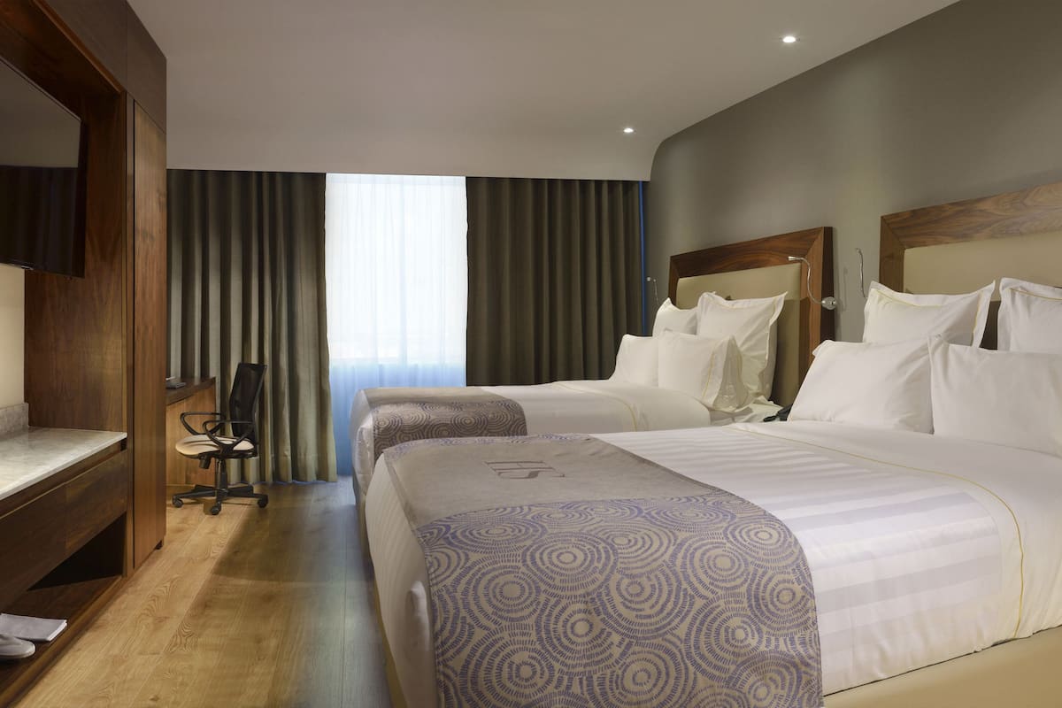1 bedroom, premium bedding, in-room safe, desk