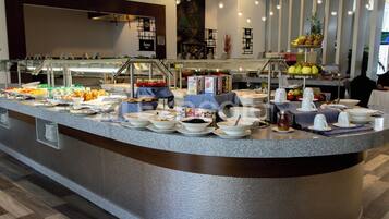 Daily buffet breakfast for a fee